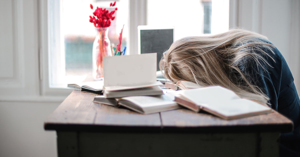 Je m'endors au travail, au secours !